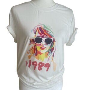 NWT “1989” Era-Inspired Sweater T-Shirt – White – Size M